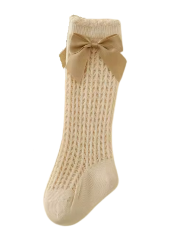 medias largas caladas con lazo beige